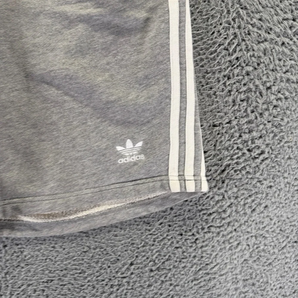 Adidas Shorts Mens M Gray Cotton Sweat Running Sports Performance 3-Stripes